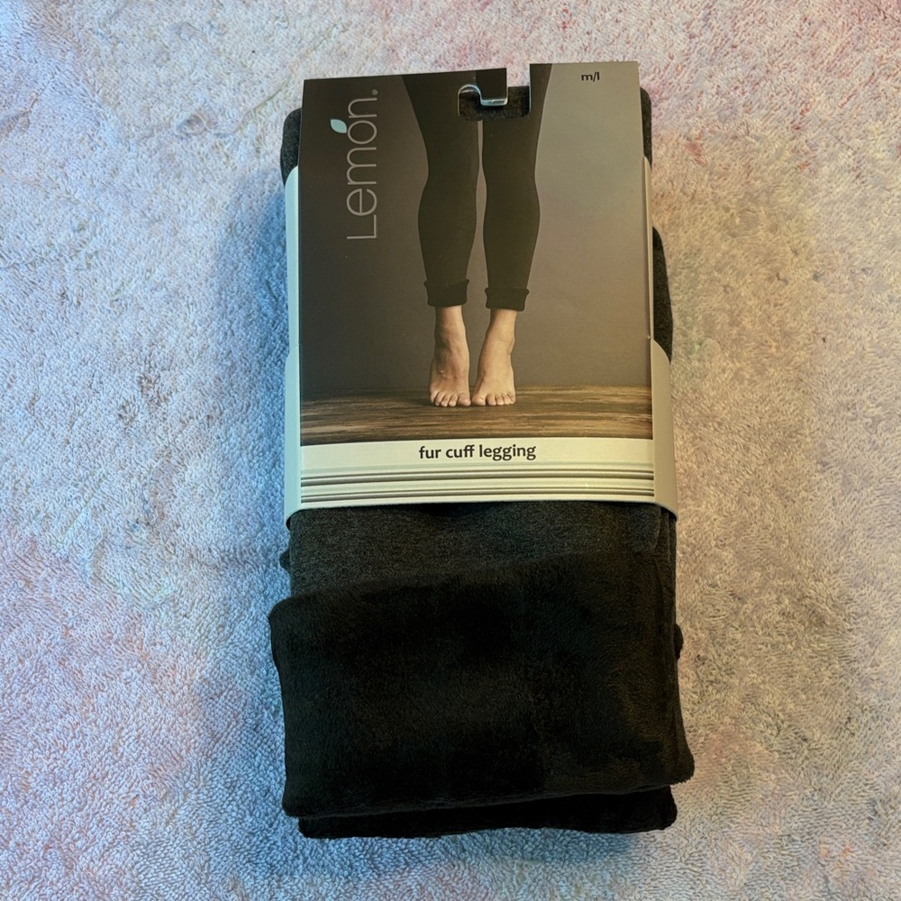 Lemon Black Fur Cuff Leggings M/L